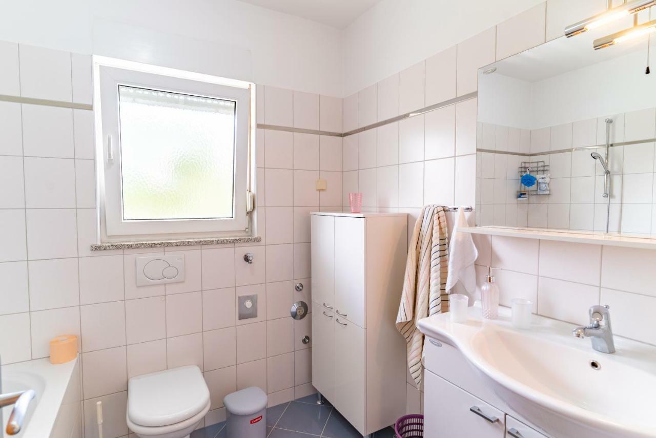 Big 4 Bedroom With Private Parking Apartmán