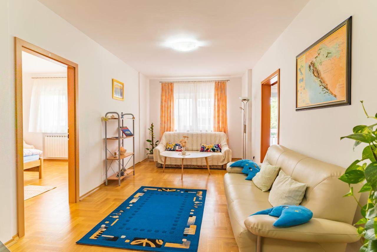 Big 4 Bedroom With Private Parking Záhřeb